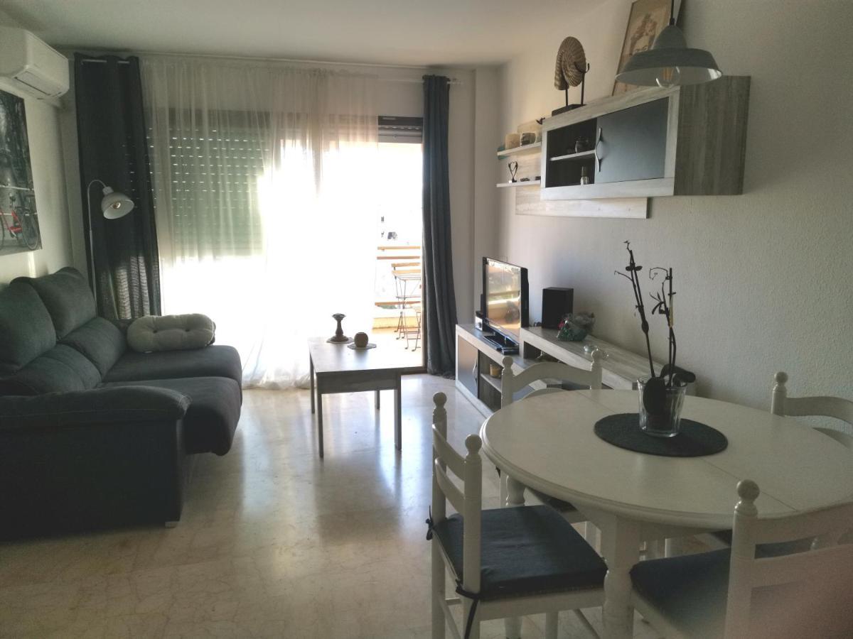 Pina Beach Holidays Ла Пинеда Екстериор снимка